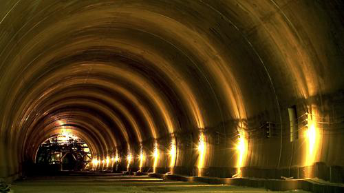 高速路工程好幫手戶外穩(wěn)壓器